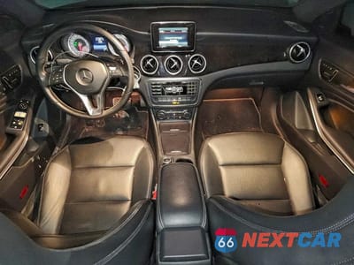 Zdjęcie 8 z 12 samochodu: 2014 MERCEDES BENZ CLA 250 VIN:WDDSJ4EB1EN158189 - miniatura