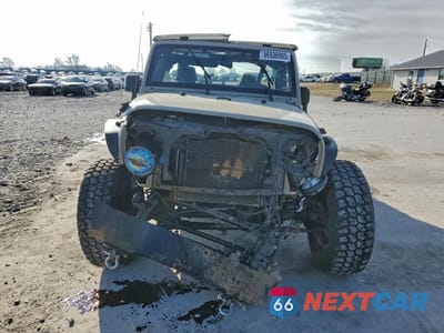 Piąte zdjęcie samochodu w środku: 2017 JEEP WRANGLER UNLIMITED SPORT VIN:1C4BJWDG4HL751581 - miniatura