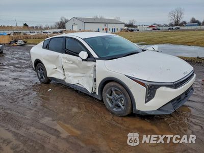Czwarte zdjęcie samochodu z boku: 2025 KIA K4 LX VIN:3KPFT4DE1SE131222 - miniatura
