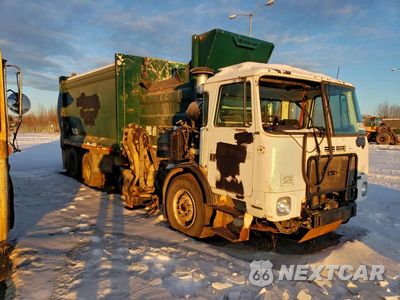 2011 AUTOCAR LLC XPEDITOR REFUSE TRUCK 5VCACR8FXBH212887 - główne zdjęcie licytacji z USA - miniatura