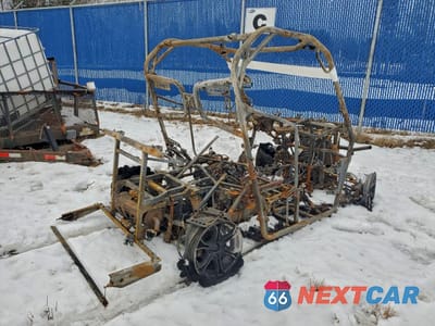 Czwarte zdjęcie samochodu z boku: 2021 CFMOTO UFORCE 800 VIN:LCELVYZ43M6002489 - miniatura