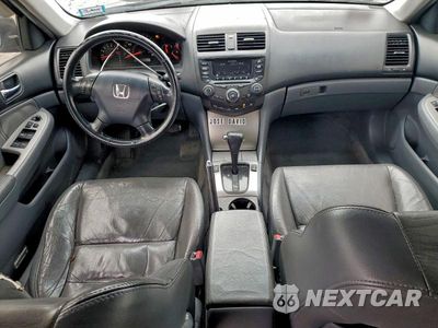 Zdjęcie 8 z 12 samochodu: 2005 HONDA ACCORD EX VIN:1HGCM56885A174350 - miniatura