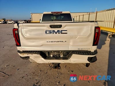 Zdjęcie 6 z 12 samochodu: 2024 GMC SIERRA K3500 DENALI ULTIMATE VIN:1GT49YEY7RF114771 - miniatura