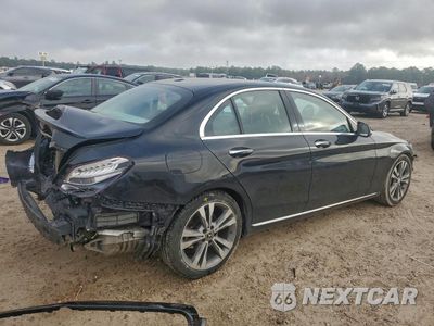 Czwarte zdjęcie samochodu z boku: 2017 MERCEDES-BENZ C 300 VIN:55SWF4JBXHU191535 - miniatura