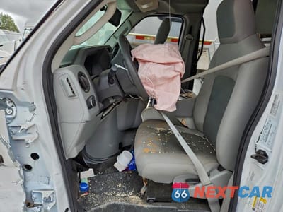 Piąte zdjęcie samochodu w środku: 2023 FORD ECONOLINE E450 SUPER DUTY CUTAWAY VAN VIN:1FDXE4FN2PDD05010 - miniatura
