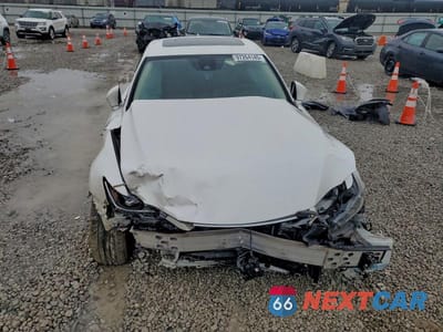 Piąte zdjęcie samochodu w środku: 2017 LEXUS IS 300 BASE VIN:JTHCM1D27H5016941 - miniatura