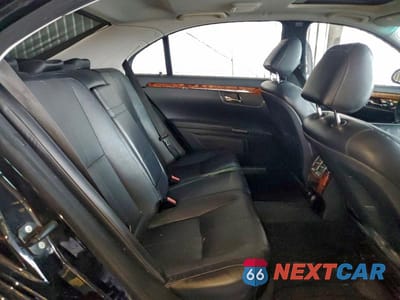 Zdjęcie 10 z 12 samochodu: 2007 MERCEDES-BENZ S 550 VIN:WDDNG71X47A025824 - miniatura