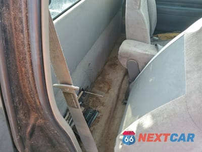 Zdjęcie 10 z 13 samochodu: 1997 CHEVROLET S TRUCK S10 VIN:1GCCS1447VK235890 - miniatura