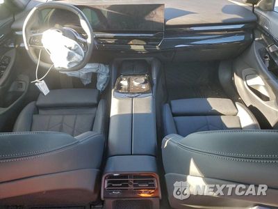 Zdjęcie 8 z 11 samochodu: 2026 BMW 530 XI VIN:WBA53FJ03TCV33121 - miniatura