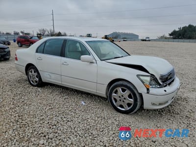 Czwarte zdjęcie samochodu z boku: 2004 LEXUS LS 430 VIN:JTHBN36F840152202 - miniatura