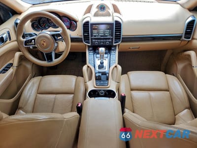 Zdjęcie 8 z 13 samochodu: 2016 PORSCHE CAYENNE VIN:WP1AA2A24GLA00782 - miniatura