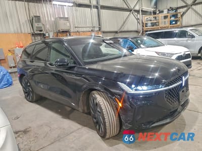 Czwarte zdjęcie samochodu z boku: 2024 LINCOLN NAUTILUS RESERVE VIN:5LMPJ8KA3RJ866307 - miniatura