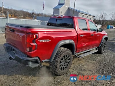 Trzecie zdjęcie samochodu z tyłu: 2024 CHEVROLET COLORADO TRAIL BOSS VIN:1GCPTEEK5R1296234 - miniatura