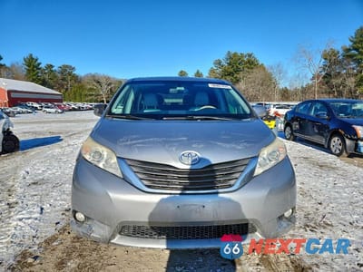 Piąte zdjęcie samochodu w środku: 2013 TOYOTA SIENNA XLE 7-PASSENGER VIN:5TDDK3DC9DS052389 - miniatura