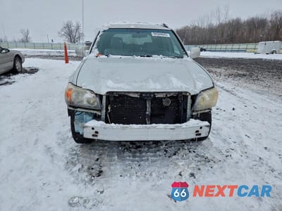 Piąte zdjęcie samochodu w środku: 2005 TOYOTA HIGHLANDER VIN:JTEGD21A550126251 - miniatura