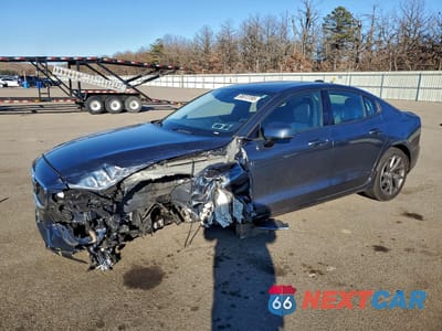 2019 VOLVO S60 T6 MOMENTUM 7JRA22TK2KG016400 - główne zdjęcie licytacji z USA - miniatura