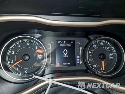 Zdjęcie 9 z 13 samochodu: 2017 JEEP CHEROKEE LATITUDE VIN:1C4PJMCB2HW649405 - miniatura