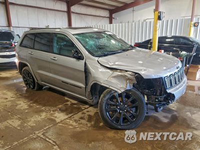 Czwarte zdjęcie samochodu z boku: 2020 JEEP GRAND CHEROKEE LAREDO VIN:1C4RJFAGXLC420967 - miniatura