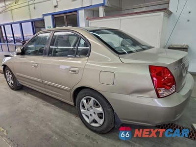 Drugie zdjęcie samochodu z przodu: 2005 HYUNDAI ELANTRA GLS VIN:KMHDN46D95U196231 - miniatura