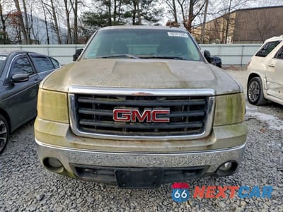 Piąte zdjęcie samochodu w środku: 2008 GMC SIERRA K1500 VIN:2GTEK19J381323878 - miniatura