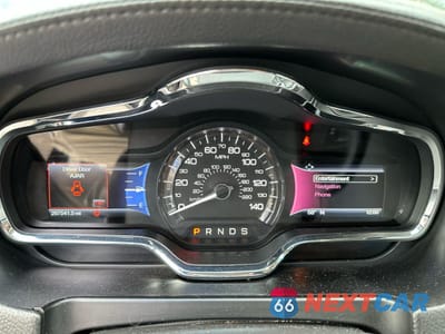 Zdjęcie 8 z 11 samochodu: 2016 LINCOLN MKT VIN:2LMHJ5AT1GBL01391 - miniatura