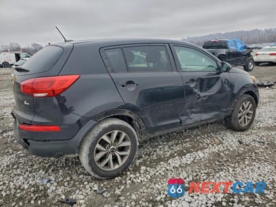 Trzecie zdjęcie samochodu z tyłu: 2016 KIA SPORTAGE LX VIN:KNDPB3AC9G7867756 - miniatura