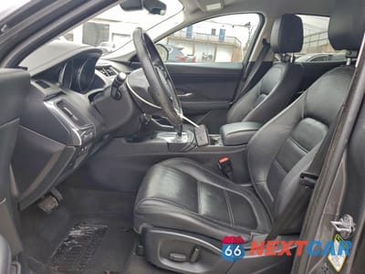Zdjęcie 7 z 16 samochodu: 2018 JAGUAR E-PACE S VIN:SADFJ2FX0J1Z18340 - miniatura