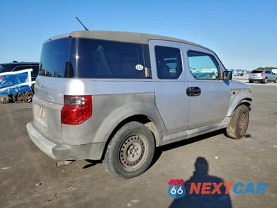 Trzecie zdjęcie samochodu z tyłu: 2005 HONDA ELEMENT LX VIN:5J6YH18365L004571 - miniatura