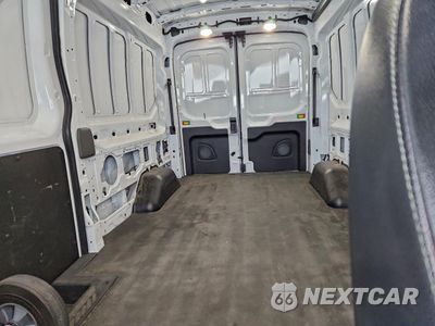 Zdjęcie 10 z 16 samochodu: 2023 FORD TRANSIT T-250 VIN:1FTBR1C85PKA86832 - miniatura