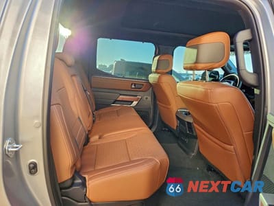 Zdjęcie 10 z 12 samochodu: 2025 TOYOTA TUNDRA 1794 EDITION HV VIN:5TFMC5DB8SX091367 - miniatura