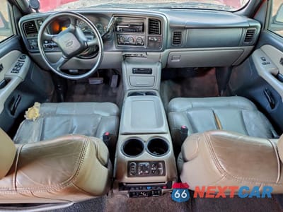 Zdjęcie 8 z 15 samochodu: 2002 CHEVROLET SUBURBAN K1500 VIN:1GNFK16Z02J304112 - miniatura