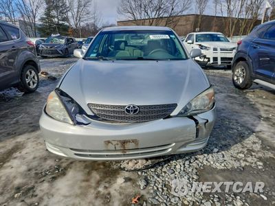 Piąte zdjęcie samochodu w środku: 2003 TOYOTA CAMRY LE VIN:4T1BE32KX3U127499 - miniatura