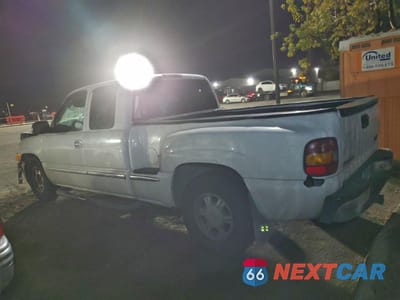 Drugie zdjęcie samochodu z przodu: 2000 GMC NEW SIERRA C1500 VIN:2GTEC19T2Y1132130 - miniatura