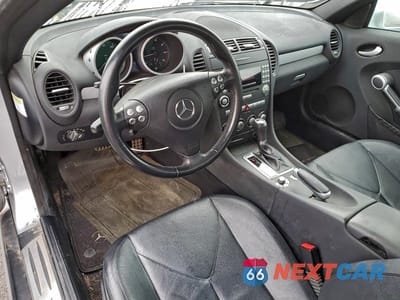 Zdjęcie 8 z 12 samochodu: 2006 MERCEDES-BENZ SLK 350 VIN:WDBWK56F86F096302 - miniatura