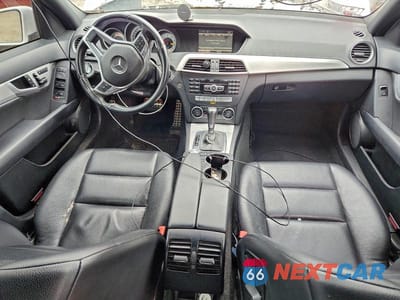 Zdjęcie 8 z 12 samochodu: 2013 MERCEDES-BENZ C 300 4MATIC VIN:WDDGF8AB1DR280627 - miniatura