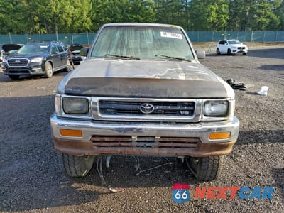 Piąte zdjęcie samochodu w środku: 1993 TOYOTA PICKUP 1/2 TON EXTRA LONG WHEELBASE DX VIN:4TAVN13D9PZ138701 - miniatura