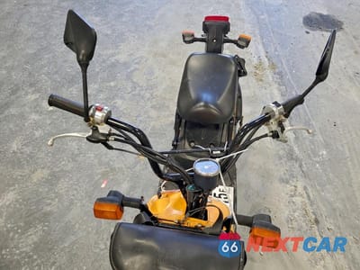 Piąte zdjęcie samochodu w środku: 2011 HONDA NPS50 VIN:JH2AF580XBK703723 - miniatura