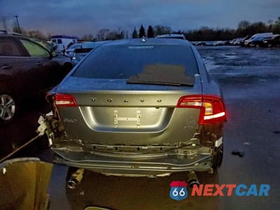 Zdjęcie 6 z 12 samochodu: 2017 VOLVO S60 DYNAMIC VIN:YV140MTLXH2430997 - miniatura