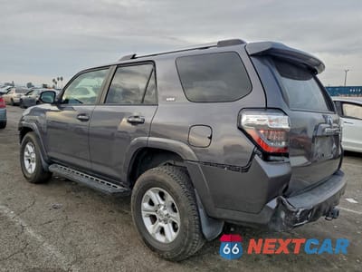 Drugie zdjęcie samochodu z przodu: 2021 TOYOTA 4RUNNER SR5 VIN:JTEFU5JR4M5240455 - miniatura