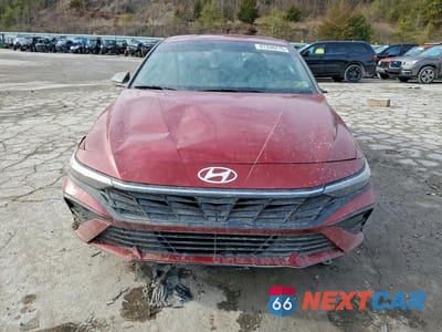 Piąte zdjęcie samochodu w środku: 2025 HYUNDAI ELANTRA SEL SPORT VIN:KMHLM4DG9SU863919 - miniatura