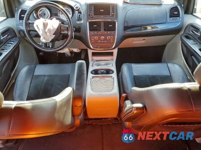 Zdjęcie 8 z 13 samochodu: 2014 DODGE GRAND CARAVAN SXT VIN:2C4RDGCG9ER308309 - miniatura