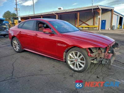 Czwarte zdjęcie samochodu z boku: 2017 JAGUAR XF R - SPORT VIN:SAJBF4BVXHCY27622 - miniatura