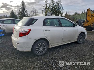 Trzecie zdjęcie samochodu z tyłu: 2011 TOYOTA COROLLA MATRIX VIN:2T1KU4EE4BC554143 - miniatura