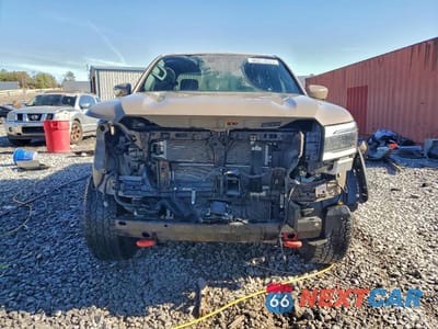 Piąte zdjęcie samochodu w środku: 2024 NISSAN FRONTIER PRO-4X VIN:1N6ED1EK3RN613401 - miniatura