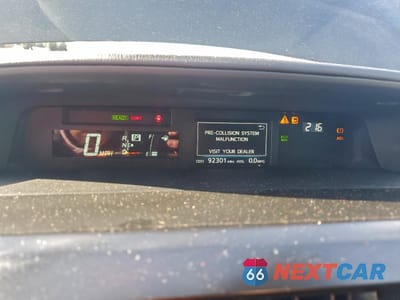 Zdjęcie 9 z 15 samochodu: 2017 TOYOTA PRIUS V VIN:JTDZN3EU1HJ071025 - miniatura