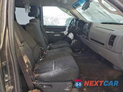 Zdjęcie 7 z 12 samochodu: 2012 CHEVROLET SILVERADO K1500 LS VIN:1GCRKREA1CZ337624 - miniatura