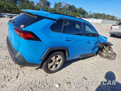 Trzecie zdjęcie samochodu z tyłu: 2021 TOYOTA RAV4 XLE VIN:2T3W1RFV1MW172702 - miniatura