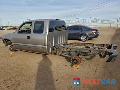 Drugie zdjęcie samochodu z przodu: 2002 CHEVROLET SILVERADO C1500 VIN:2GCEC19V721407967 - miniatura
