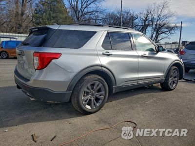 Trzecie zdjęcie samochodu z tyłu: 2022 FORD EXPLORER XLT VIN:1FMSK8DH8NGB43080 - miniatura