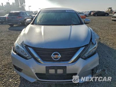 Piąte zdjęcie samochodu w środku: 2018 NISSAN ALTIMA 2.5 VIN:1N4AL3AP5JC142598 - miniatura